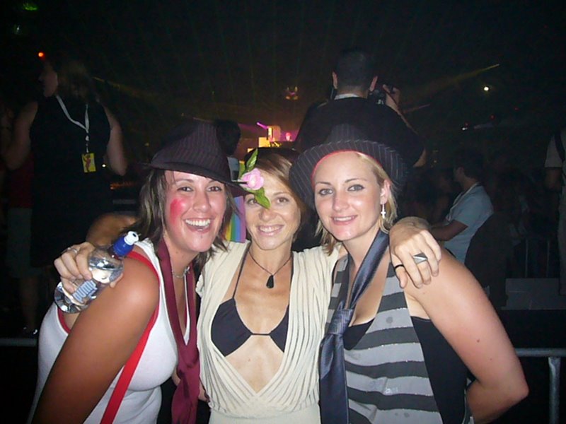 Viv, Moi & errr Noname